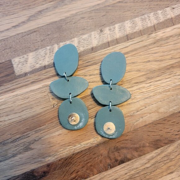 Pebble Fall Chunky Clay Green Dangle Earrings Post Mount - Picture 4 of 8